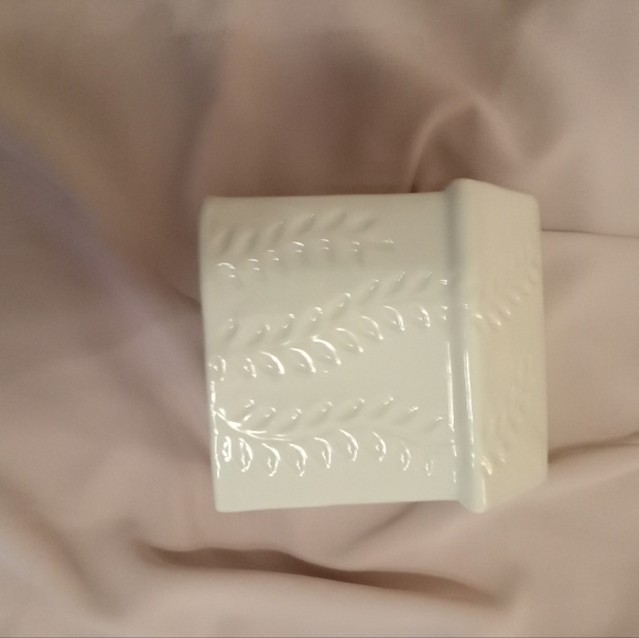 Ashland Decorative Ceramic House - Picture 3 of 5